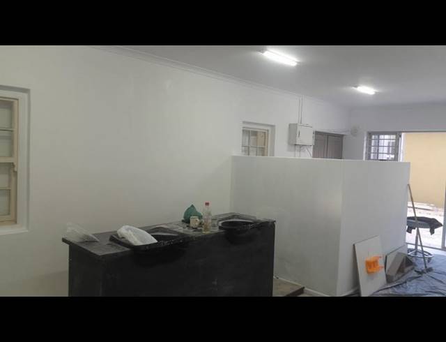 BUSINESS PROPERTY TO RENT IN LANSDOWNE